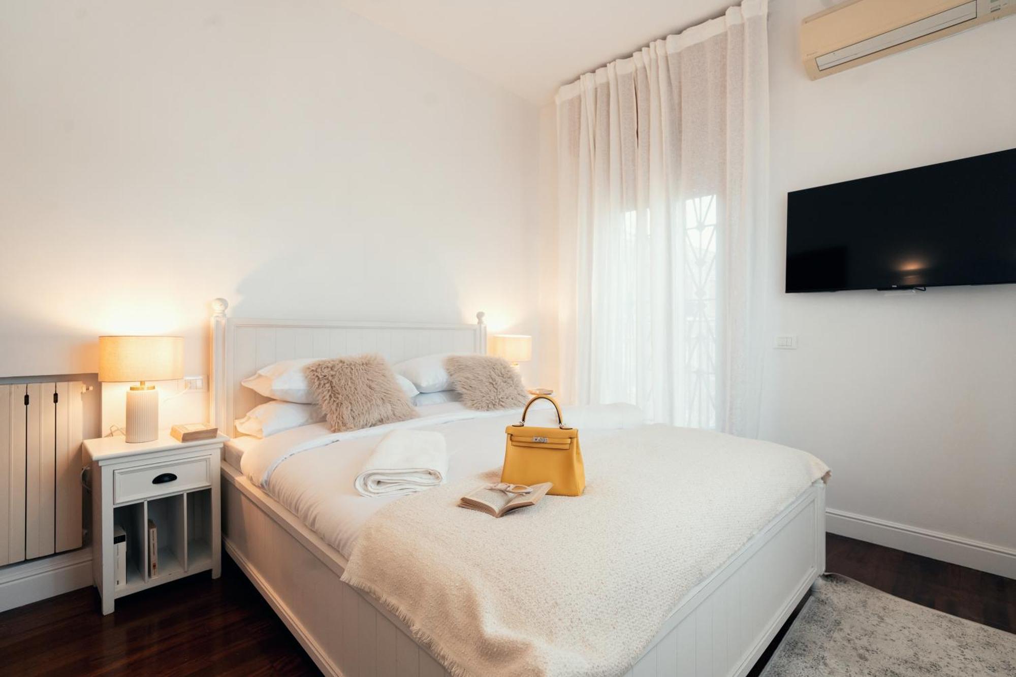 Apartment Sweet Heaven *